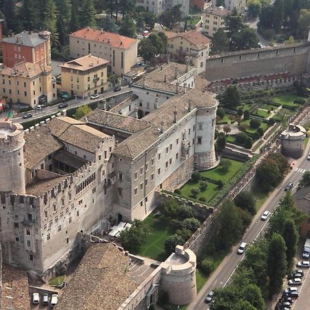 Al Consiglio Appartamento Trento Exterior foto